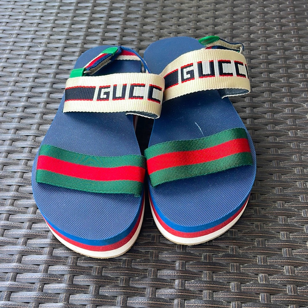 Gucci Graphic Print Sandals (38) NEVER BEEN WORN
